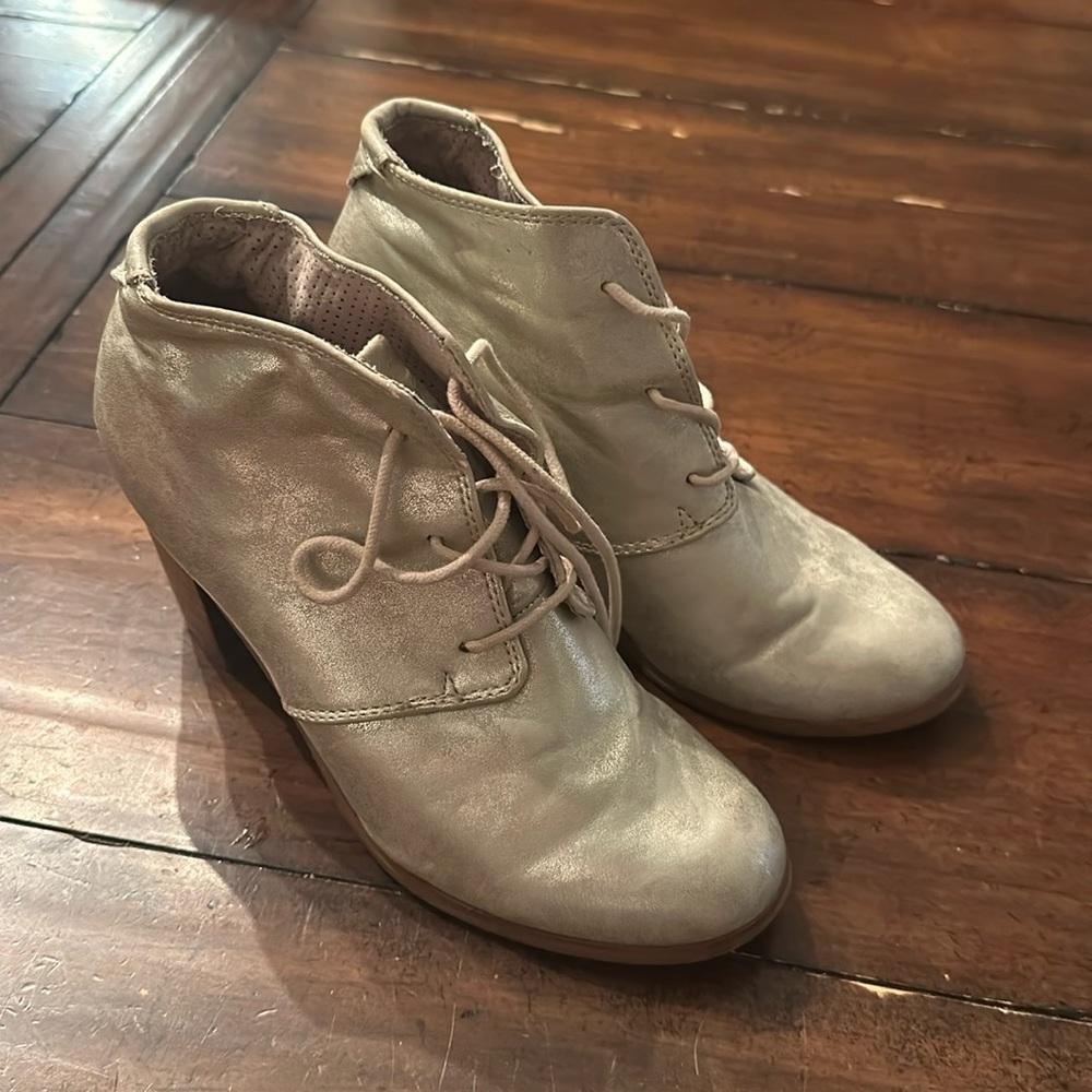 Tom’s Silver Heels